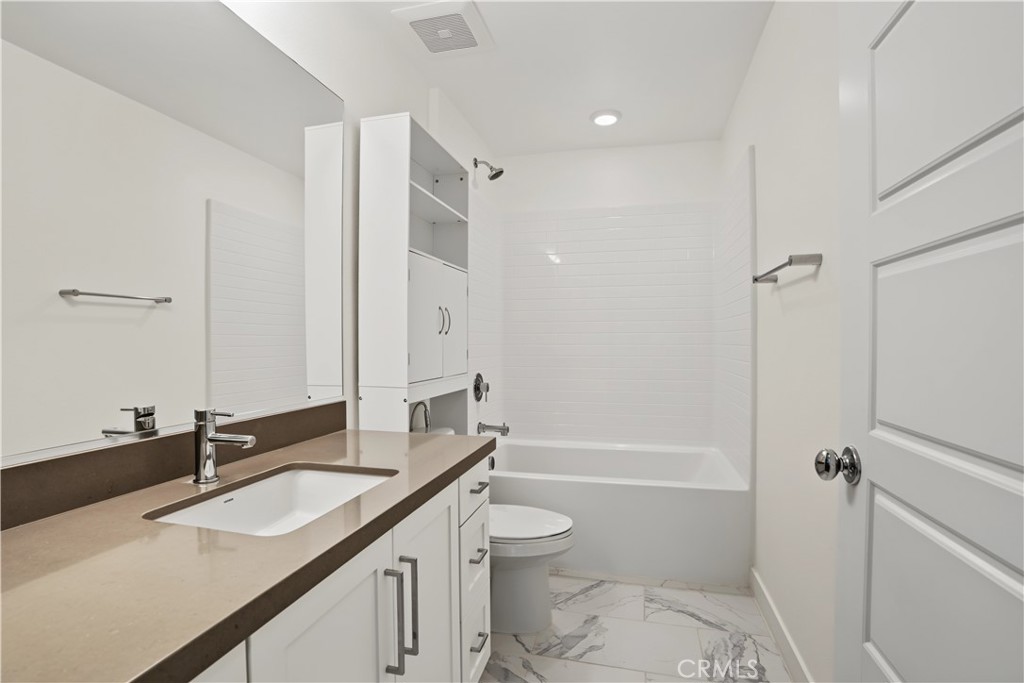 283 Dockside Lane Property Photo 5