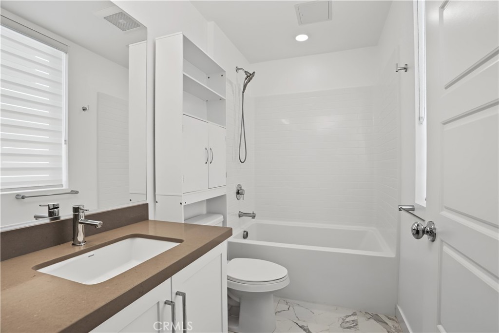 283 Dockside Lane Property Photo 11