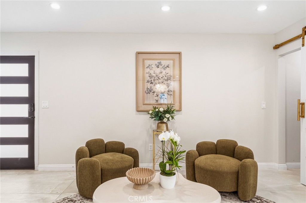 24812 Pitcairn Property Photo 10