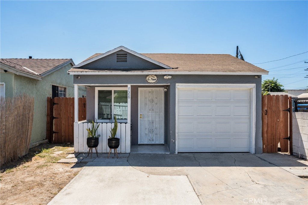 728 W Cressey Property Photo 1