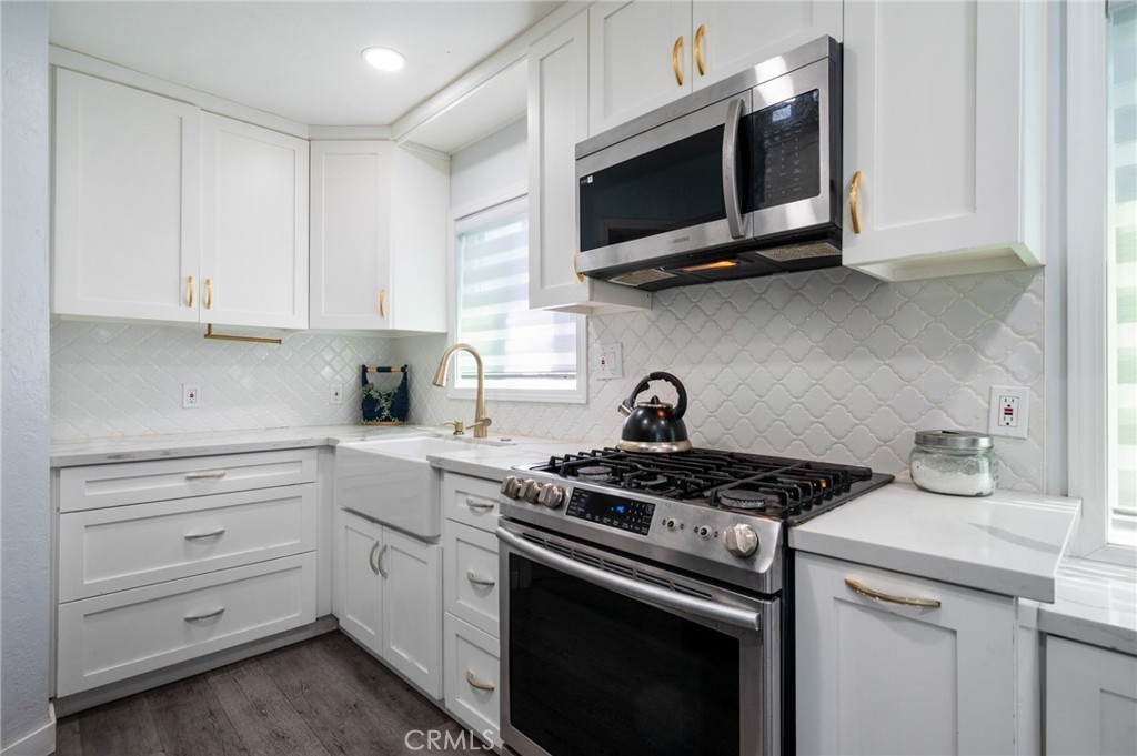 728 W Cressey Property Photo 11