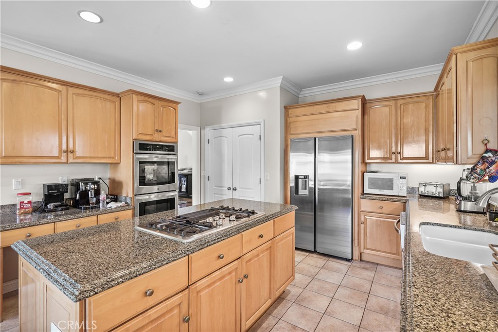 1807 10th Property Photo 11