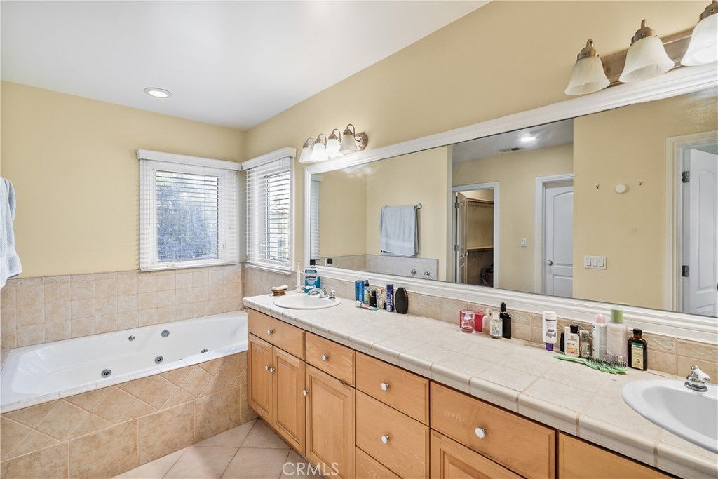 1807 10th Property Photo 18