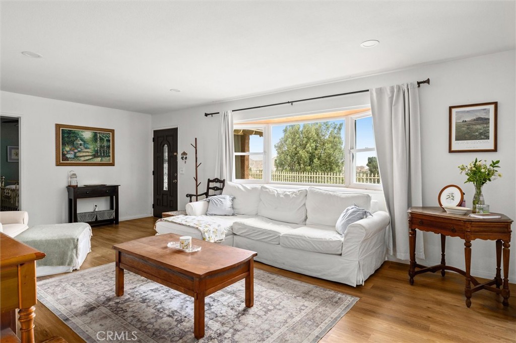 5435 Pinto Property Photo 7