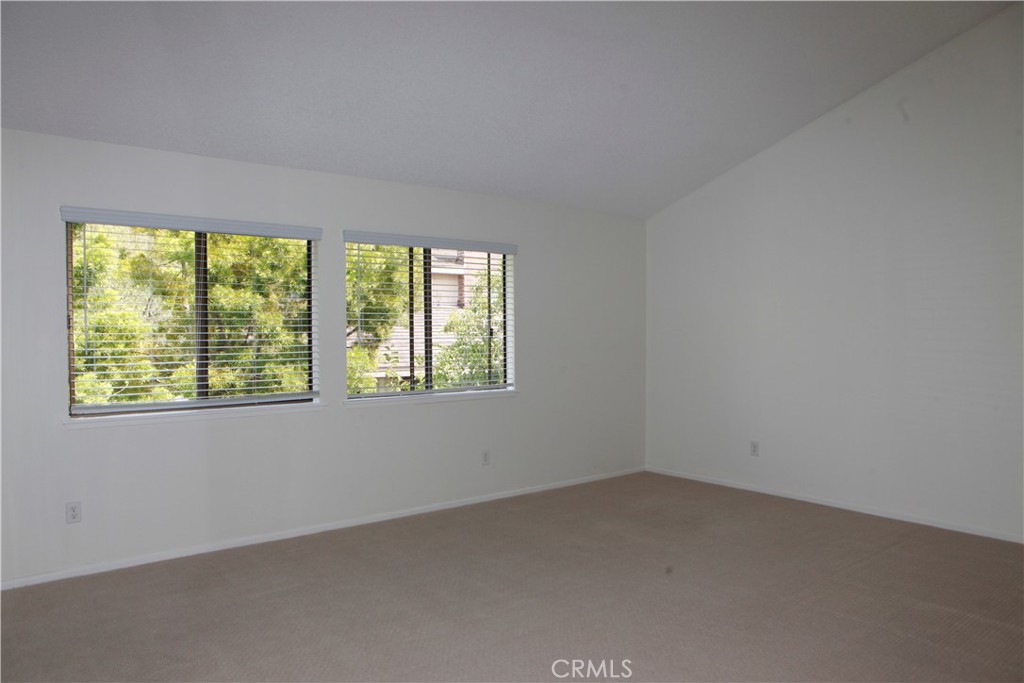 28116 Ridgepoint Court Property Photo 6