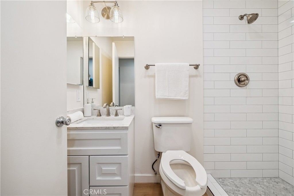 11722 Avon Way 103 Property Photo 13