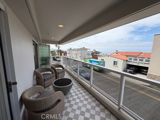 3302 Manhattan Property Photo 15