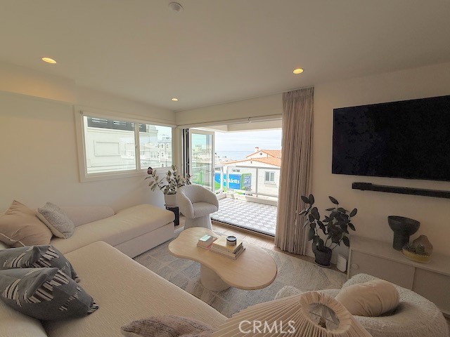 3302 Manhattan Property Photo 16