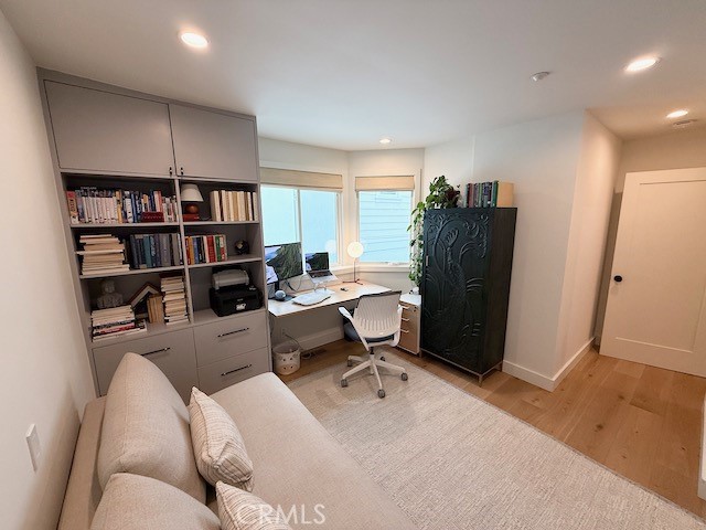 3302 Manhattan Property Photo 19