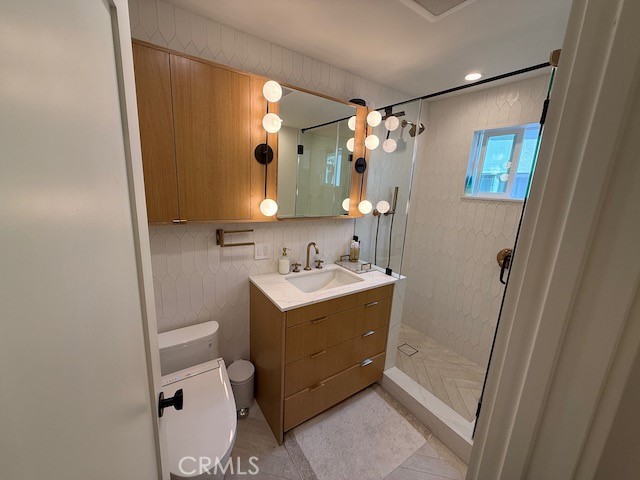 3302 Manhattan Property Photo 21