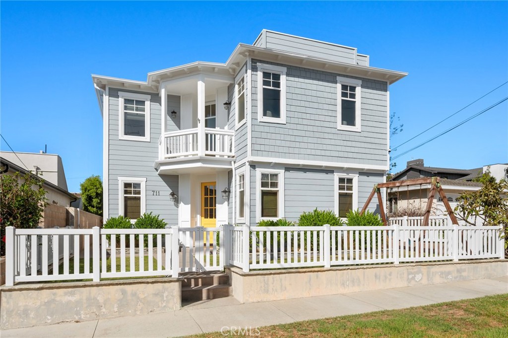 711 30th Property Photo 1