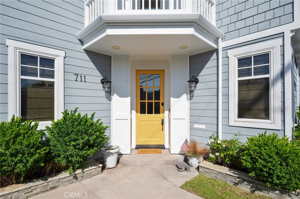 711 30th Property Photo 2