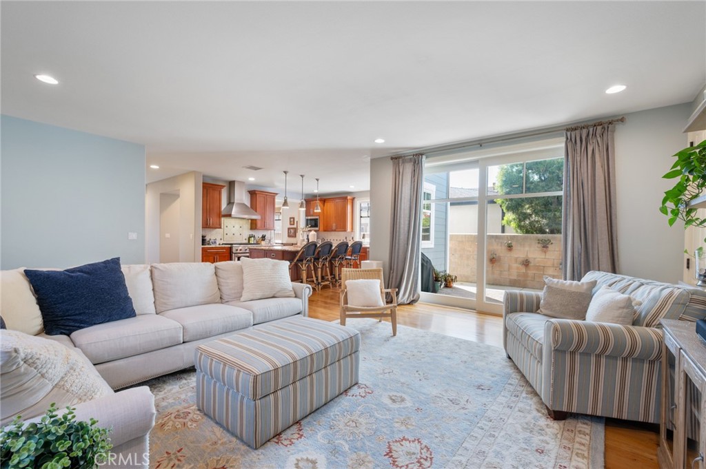 711 30th Property Photo 5