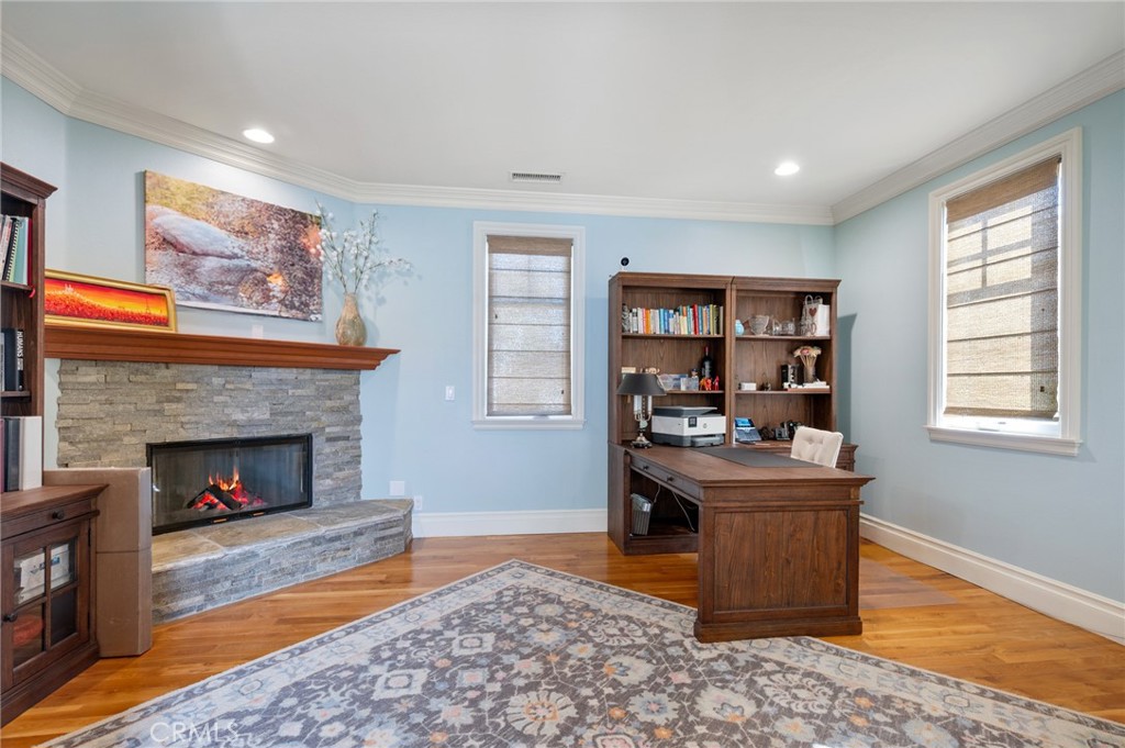 711 30th Property Photo 13