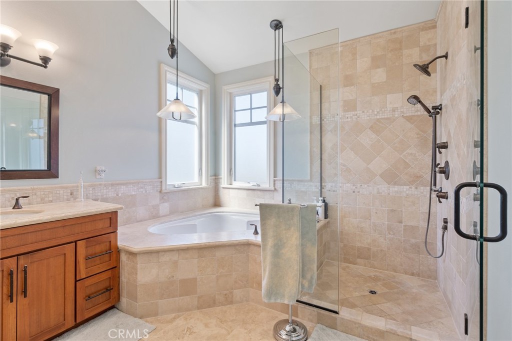 711 30th Property Photo 17