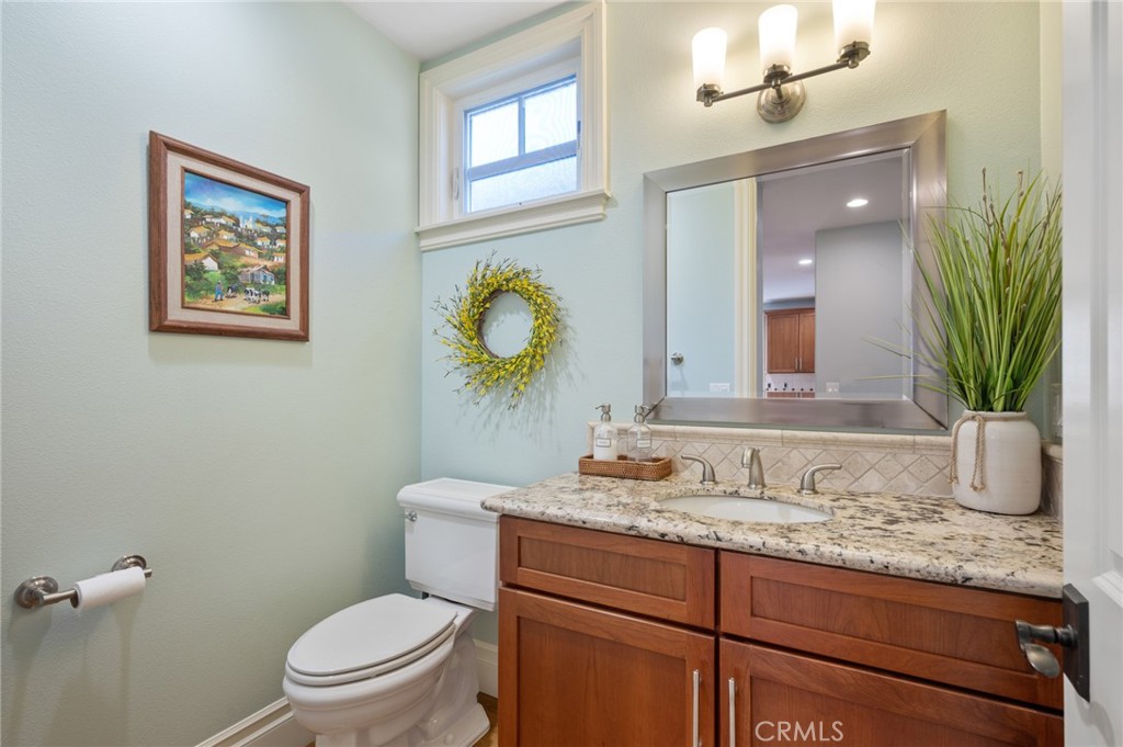 711 30th Property Photo 31