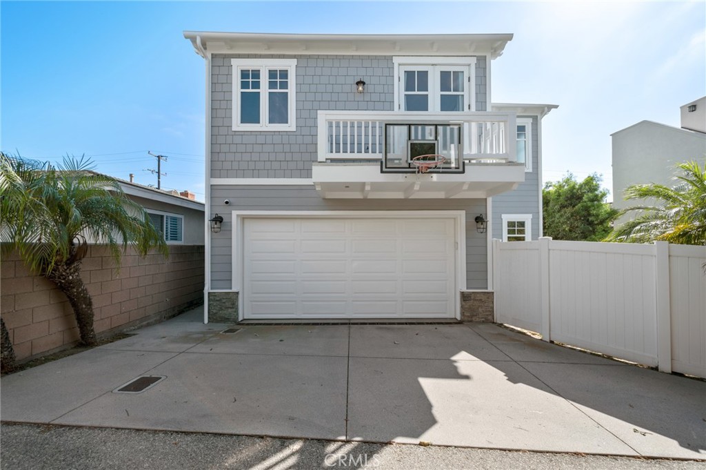 711 30th Property Photo 33