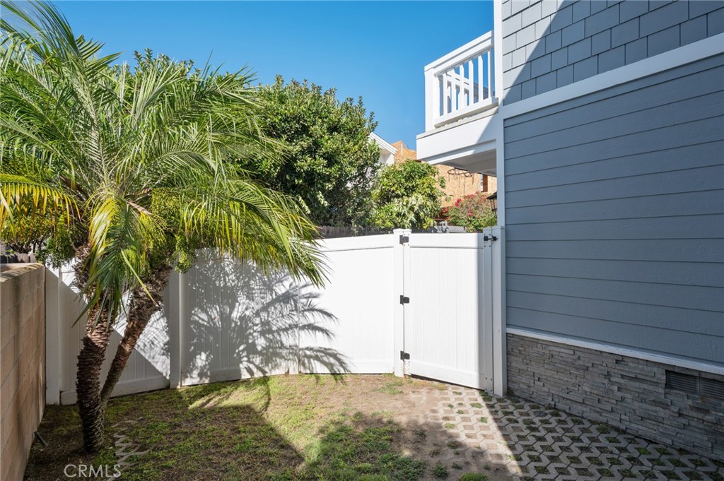 711 30th Property Photo 34