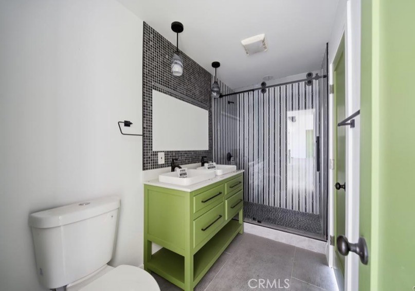 62761 La Crescenta Property Photo 6