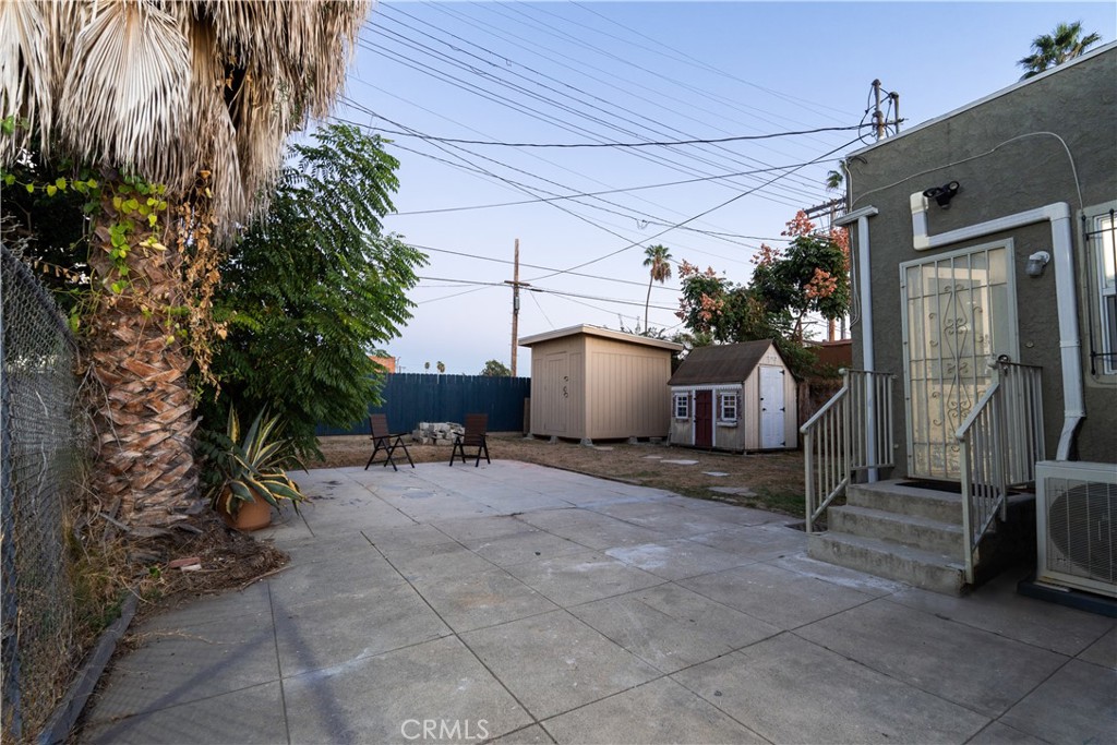 5604 S Manhattan Place Property Photo 14