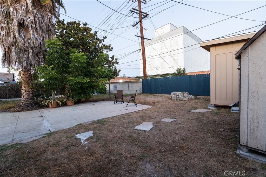5604 S Manhattan Place Property Photo 16