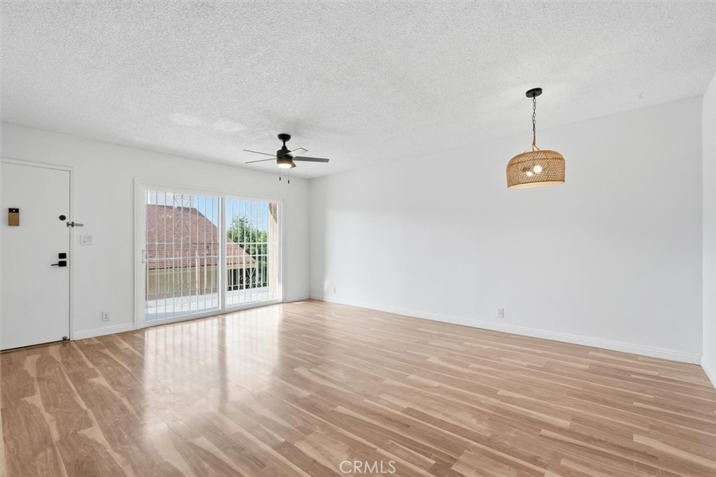 1036 Magnolia 207 Property Photo 2