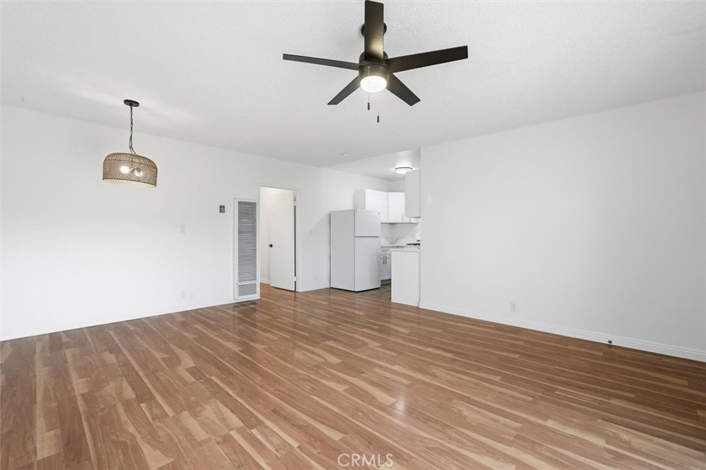 1036 Magnolia 207 Property Photo 4