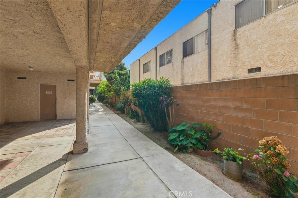 1036 Magnolia 207 Property Photo 21
