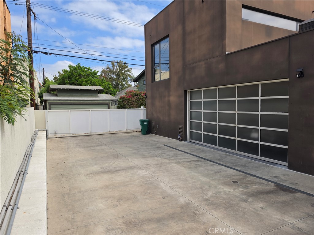9 Temple Property Photo 26