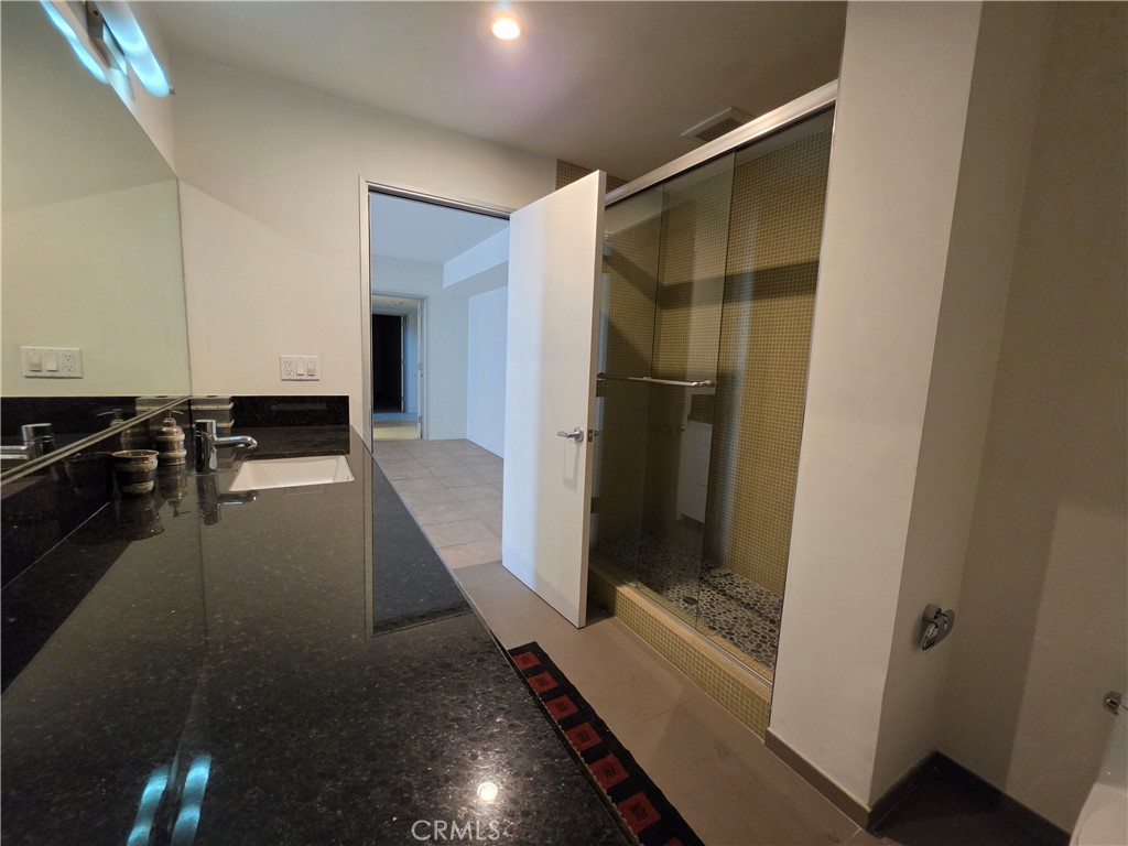 9 Temple Property Photo 35