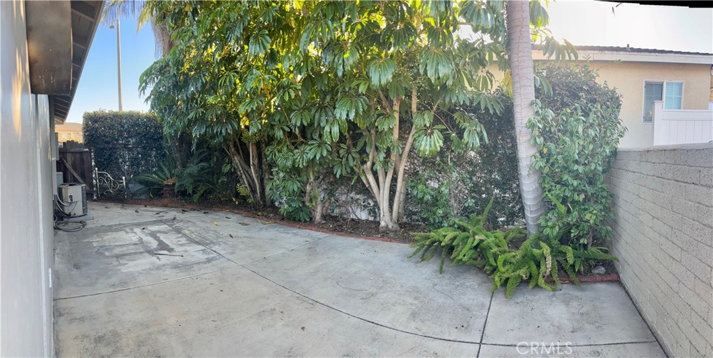1645 Date Property Photo 7