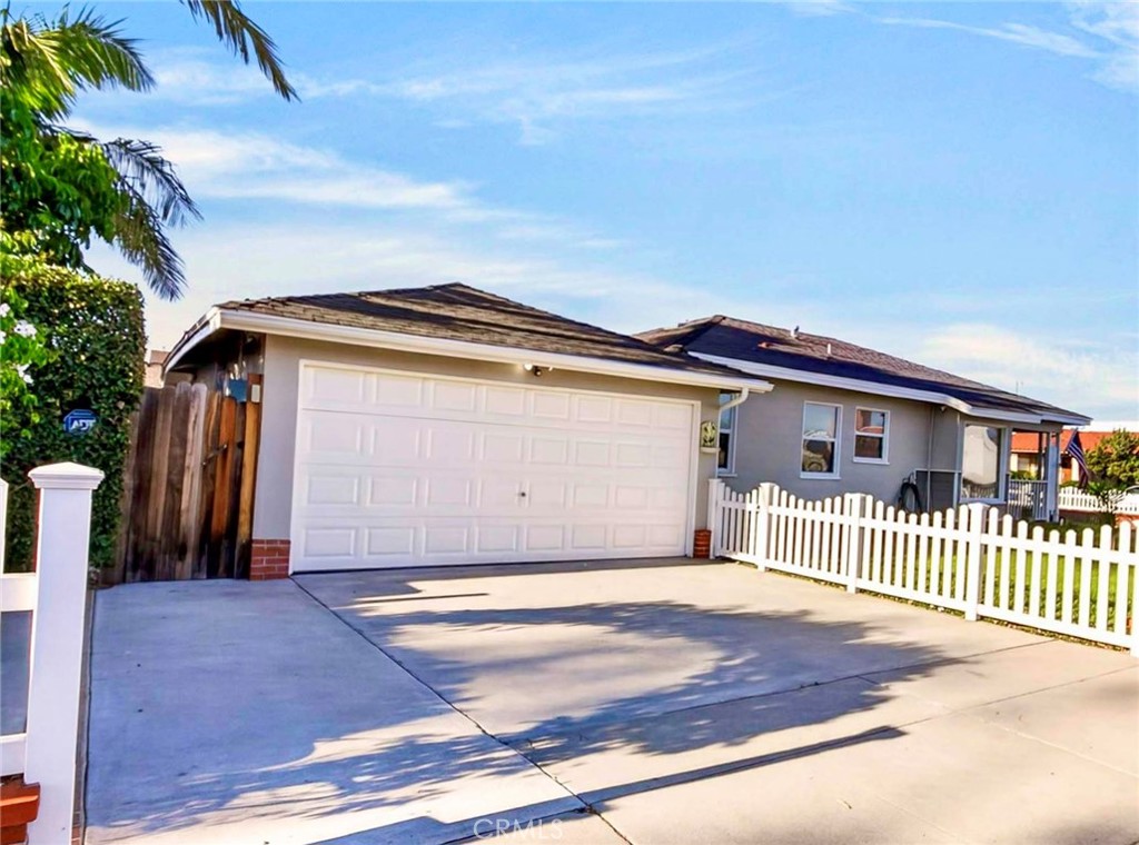 1645 Date Property Photo 9