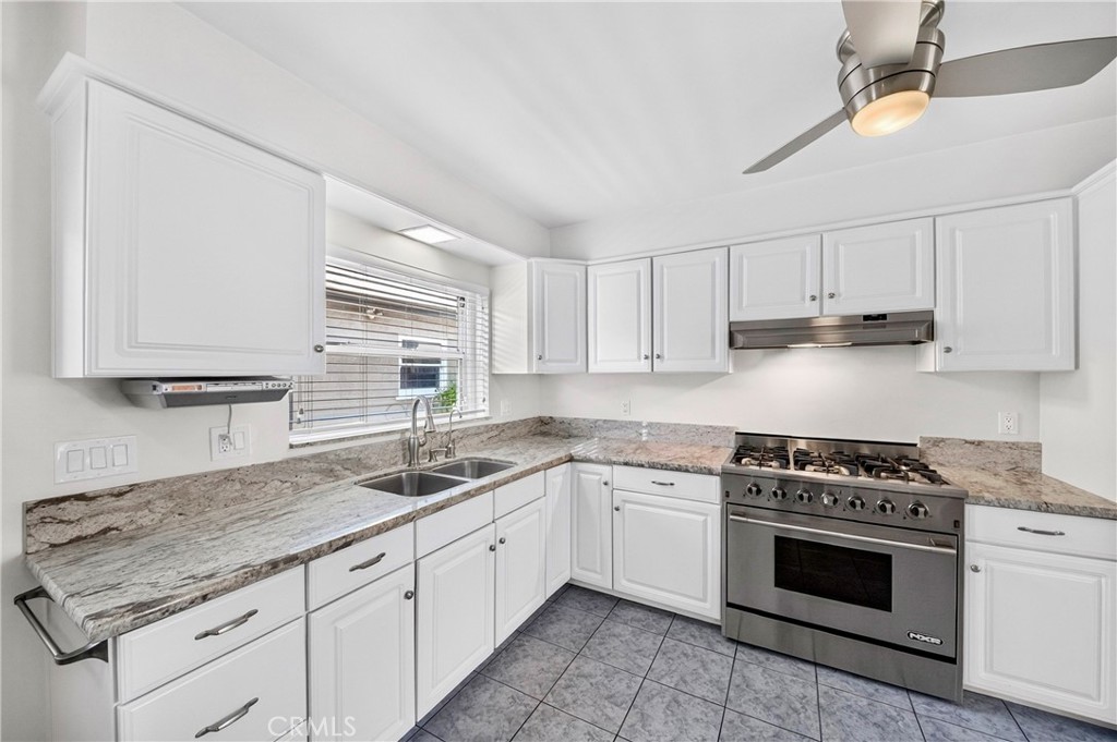 1645 Date Property Photo 12