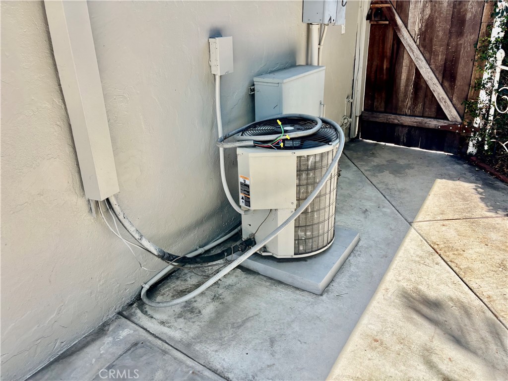 1645 Date Property Photo 18