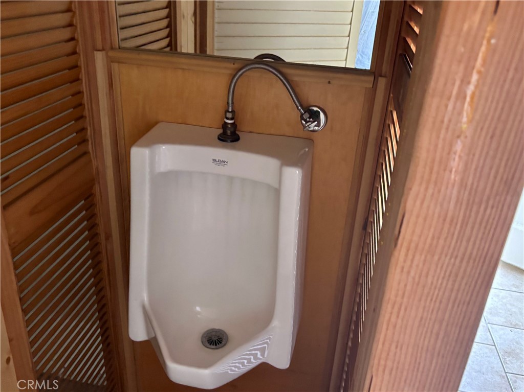 1645 Date Property Photo 21