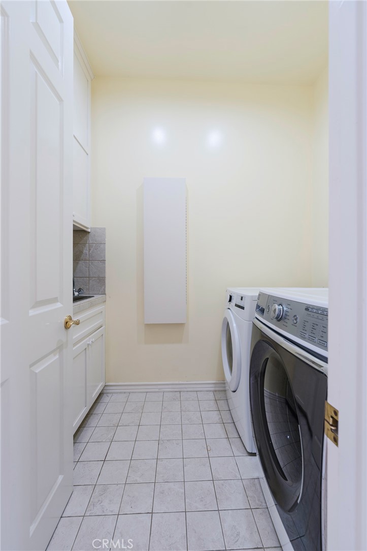 1300 Elm Avenue Property Photo 37