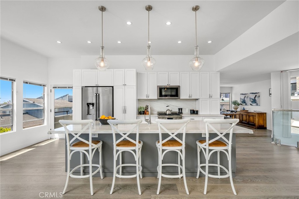 647 1st Place Property Photo 8