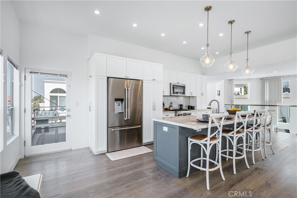 647 1st Place Property Photo 10