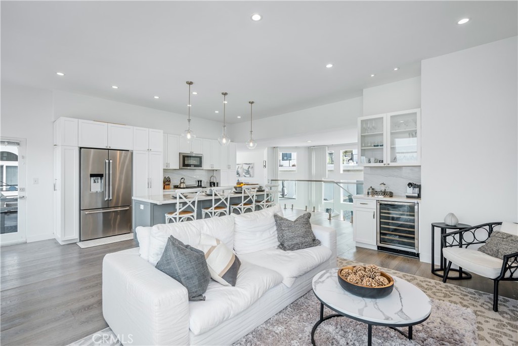 647 1st Place Property Photo 13
