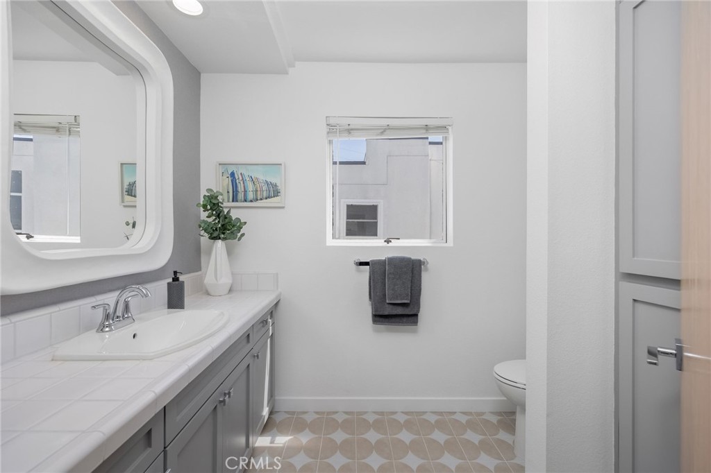 647 1st Place Property Photo 17