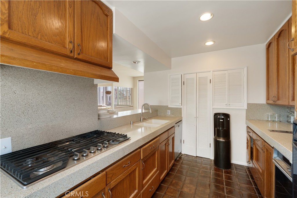 409 16th Street Property Photo 9
