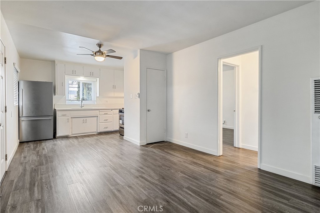 1056 E 6th Street Property Photo 17
