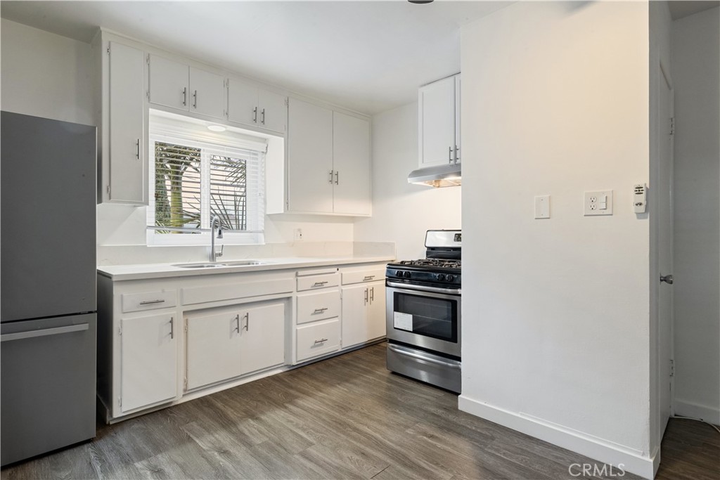 1056 E 6th Street Property Photo 18