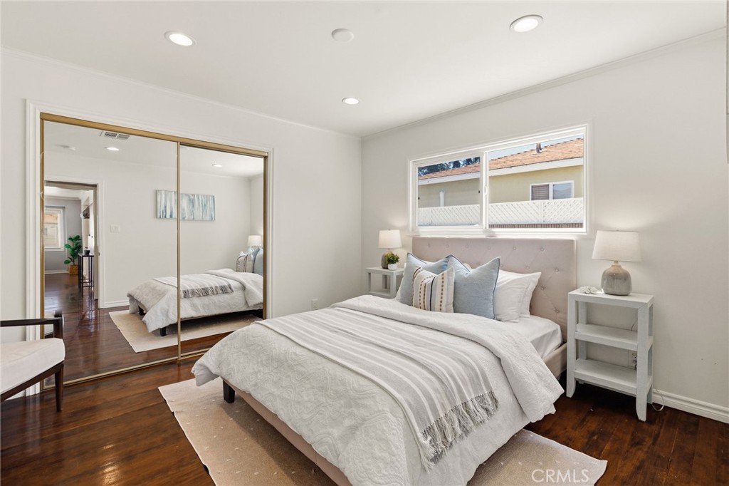 1532 W 221st Street Property Photo 18