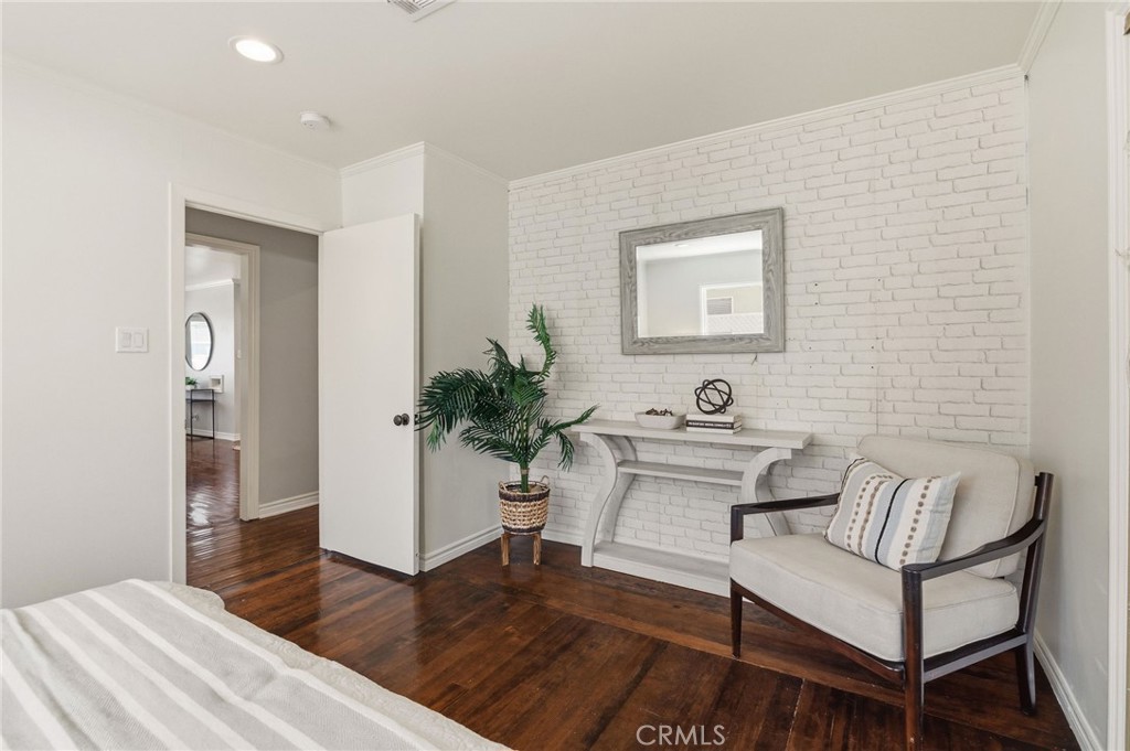 1532 W 221st Street Property Photo 20