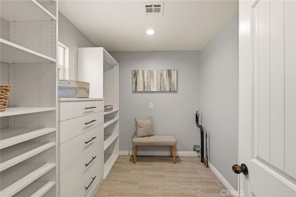 1532 W 221st Street Property Photo 26