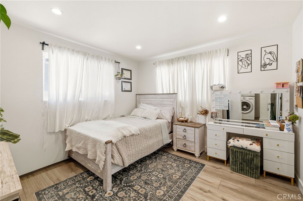 1532 W 221st Street Property Photo 51
