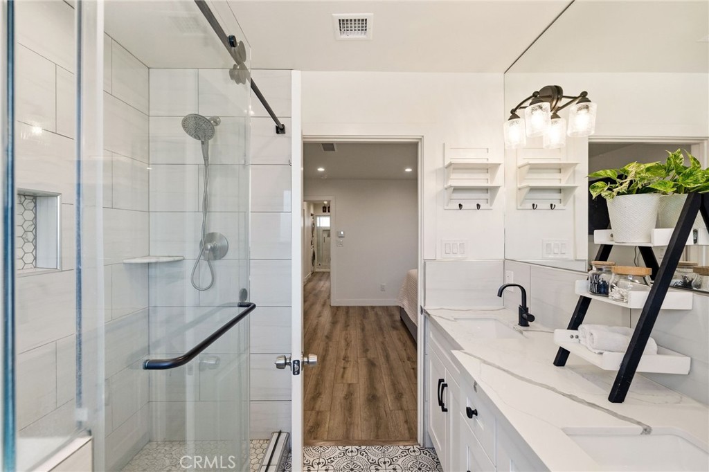 1532 W 221st Street Property Photo 53