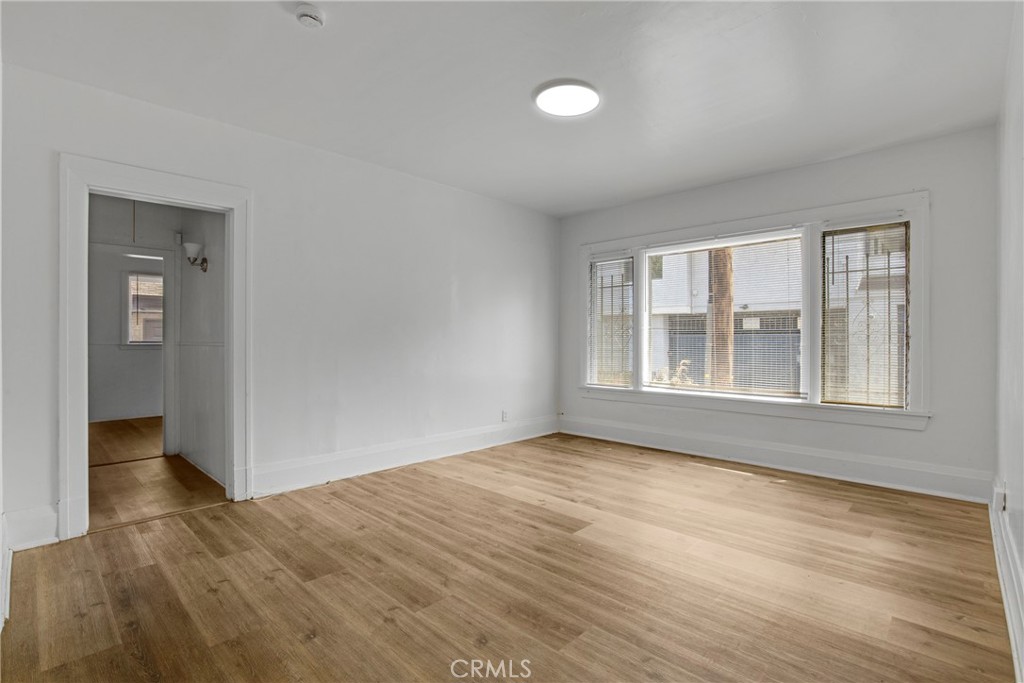 531 W 5th Street Property Photo 11