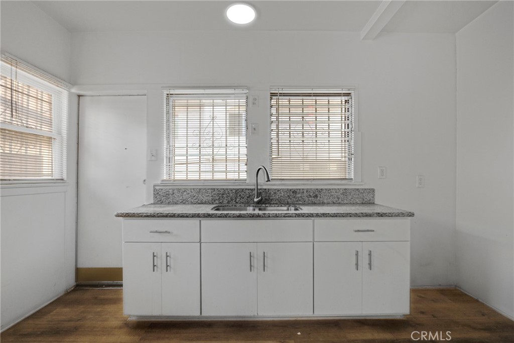 531 W 5th Street Property Photo 17